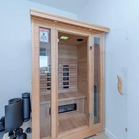 Andre Private Heated Pool, Jacuzzi, Sauna * Podstrana